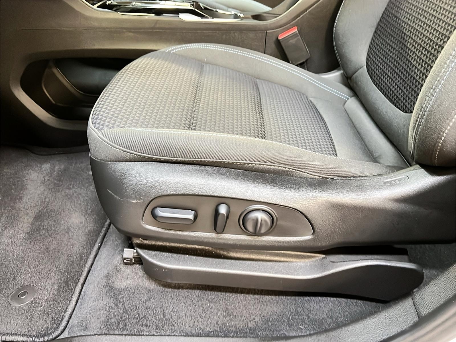 Chevrolet Bolt EUV 2LT 2023 - image #23