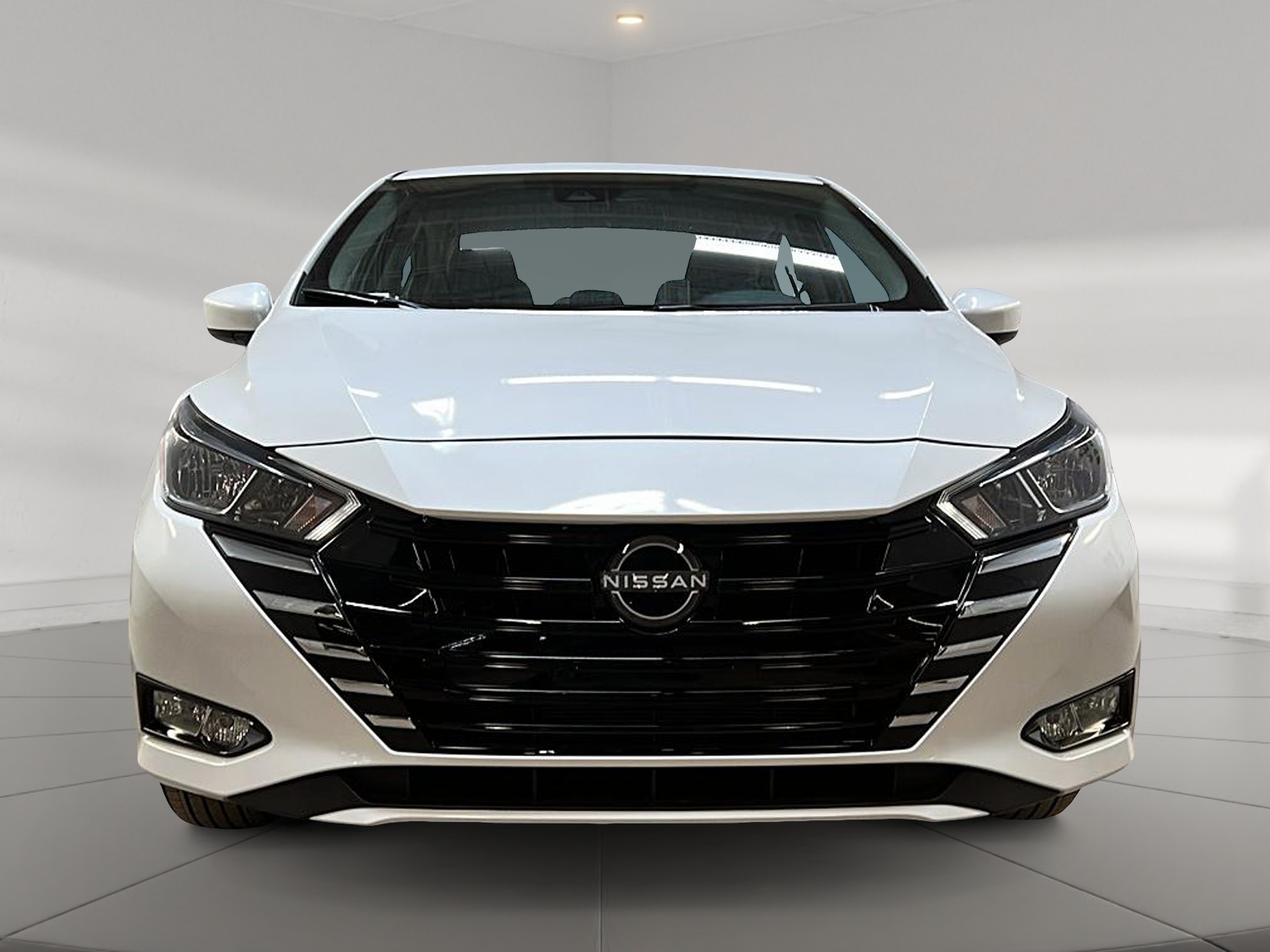 Nissan Versa SV 2025 — photo 2