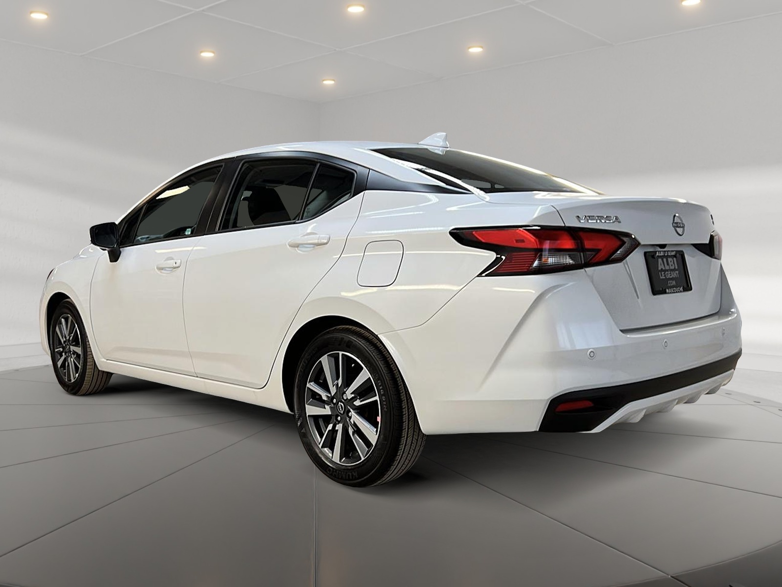 Nissan Versa SV 2025 — photo 6