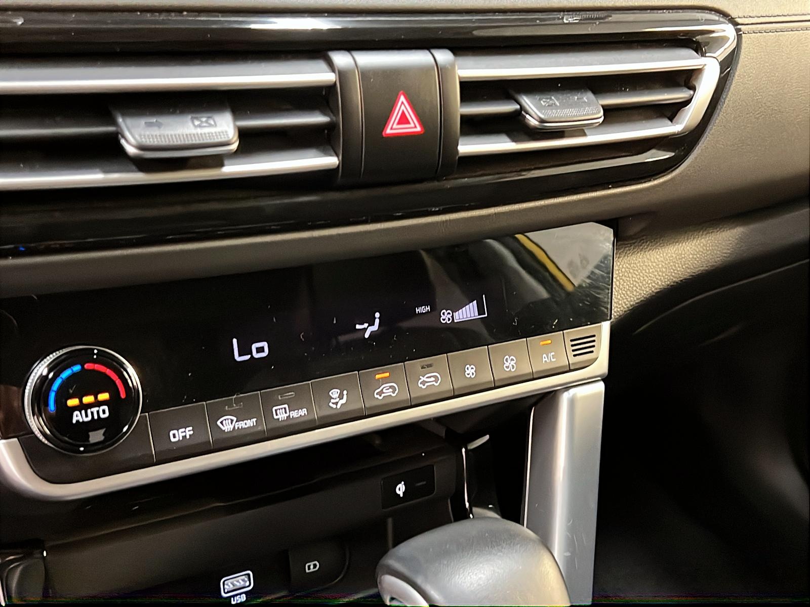 Kia SELTOS EX PREMIUM CUIR TOIT NAV 4RM 2023 - image #15