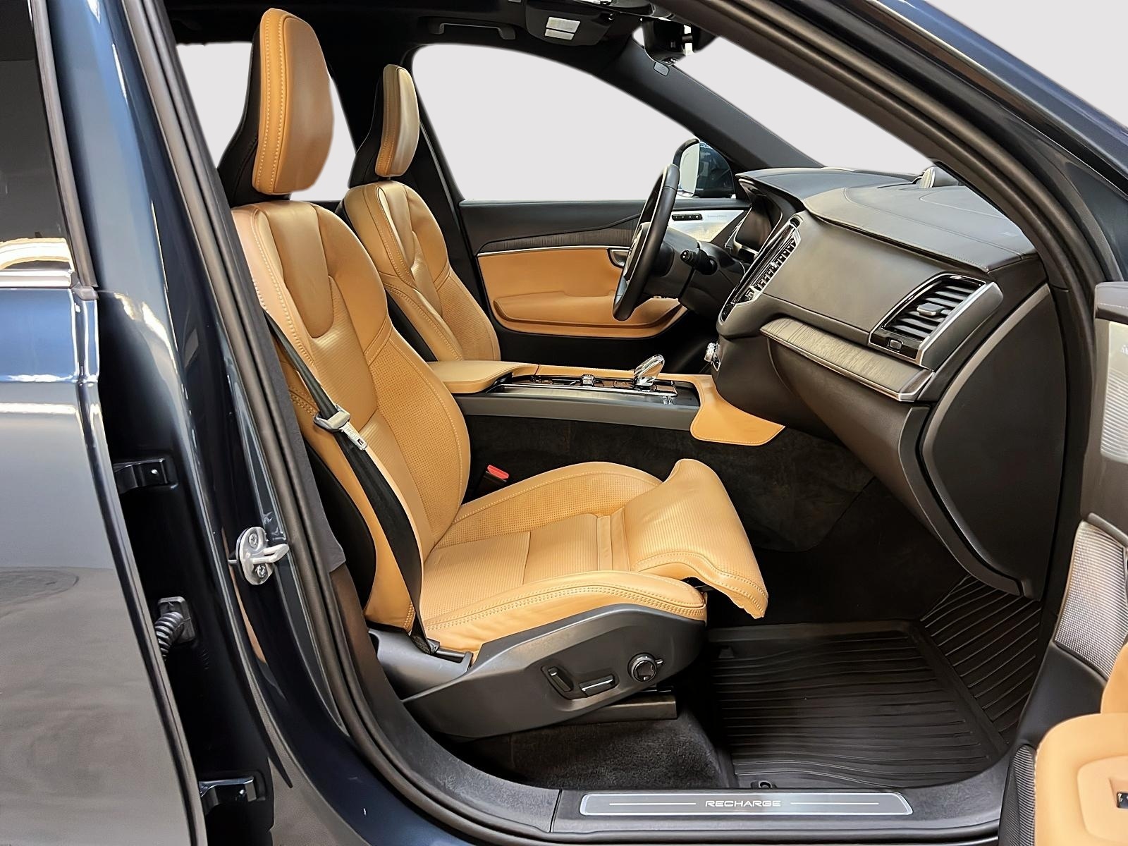 Volvo XC90 T8 RECHARGE ULTIMATE BRIGHT CUIR TOIT PANO NAV 4RM 2024 - image #8