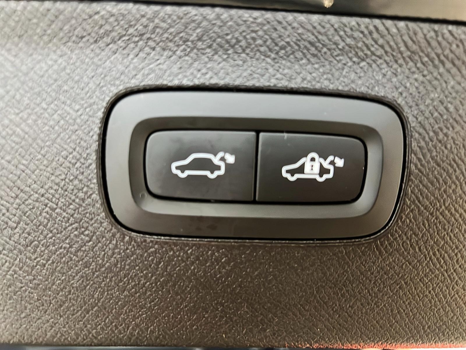 Volvo XC90 T8 RECHARGE ULTIMATE BRIGHT CUIR TOIT PANO NAV 4RM 2024 - image #16