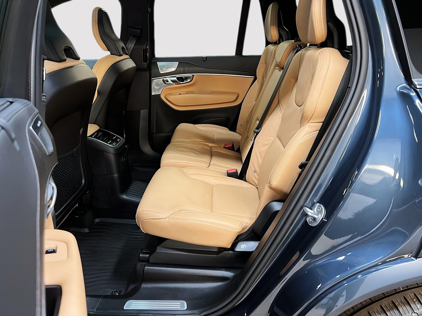 Volvo XC90 T8 RECHARGE ULTIMATE BRIGHT CUIR TOIT PANO NAV 4RM 2024 - image #9
