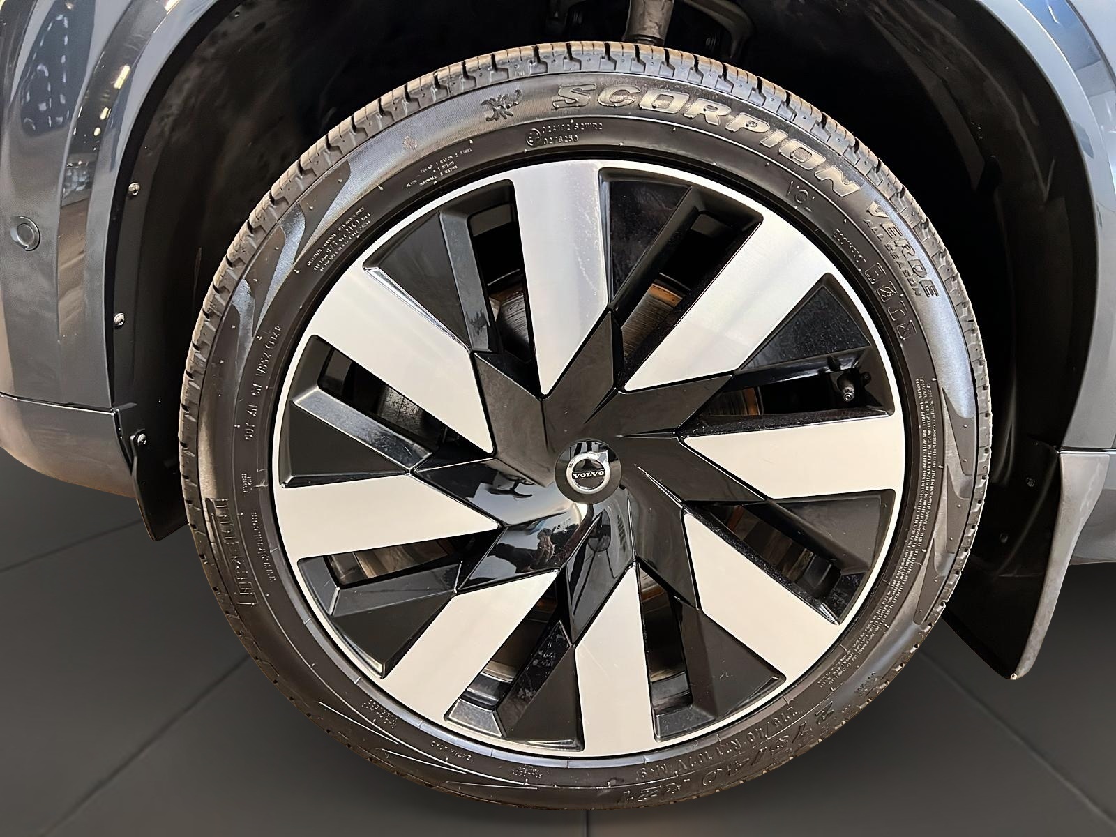 Volvo XC90 T8 RECHARGE ULTIMATE BRIGHT CUIR TOIT PANO NAV 4RM 2024 - image #33