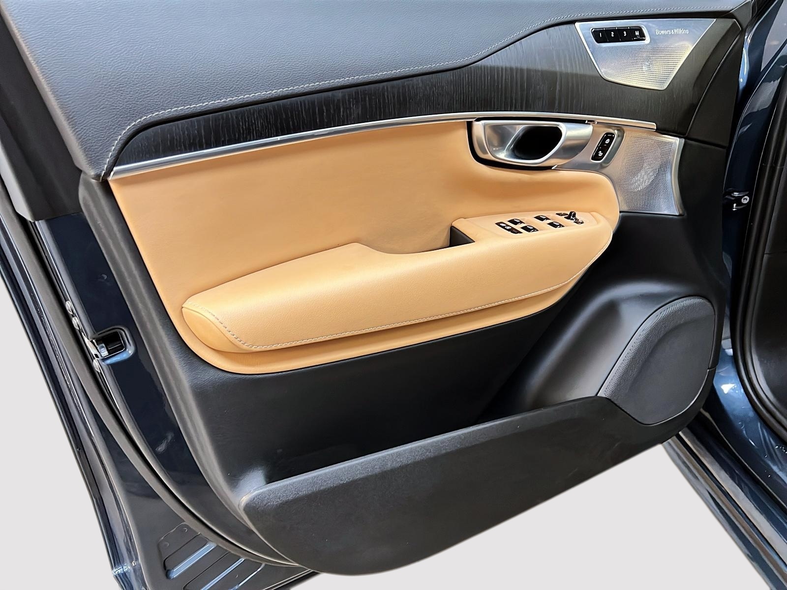 Volvo XC90 T8 RECHARGE ULTIMATE BRIGHT CUIR TOIT PANO NAV 4RM 2024 - image #27