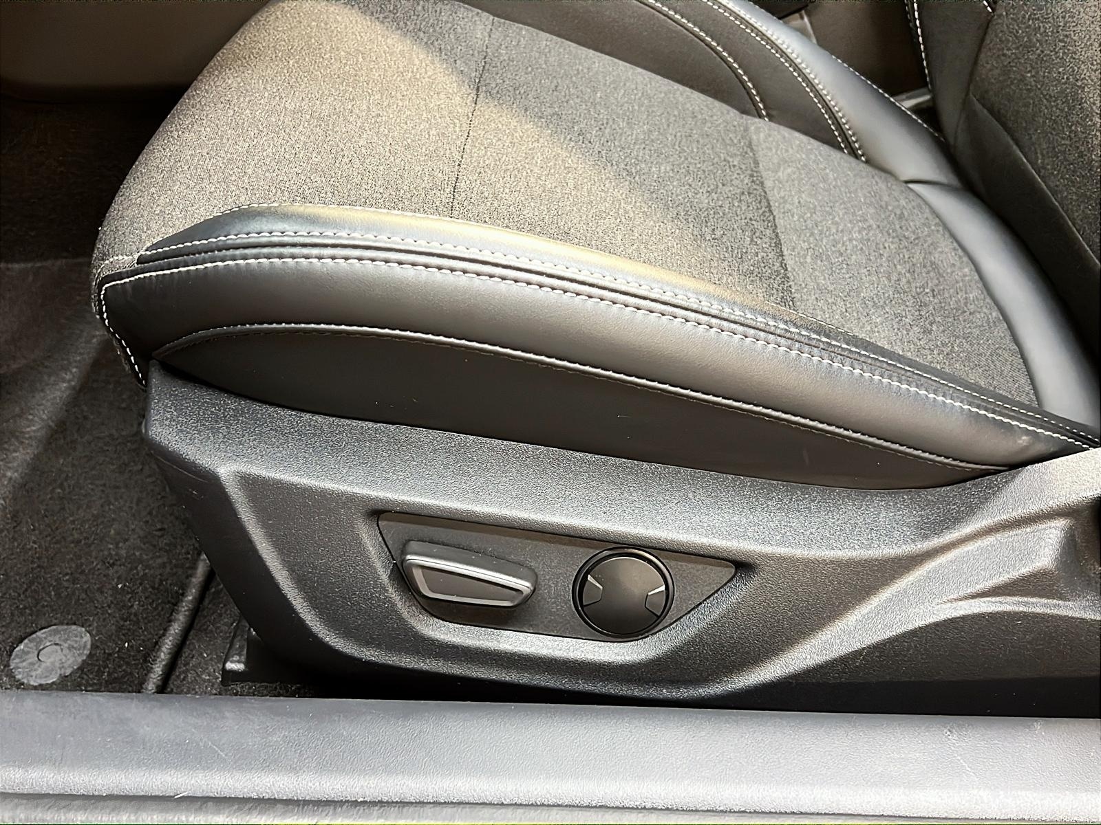 Ford Mustang 2024 - Image #25
