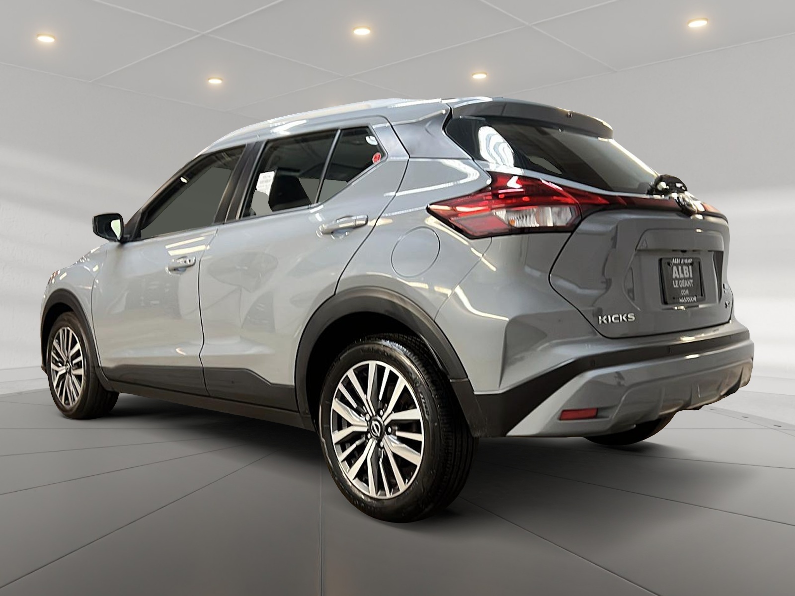 Nissan Kicks SV 2023 - image #6