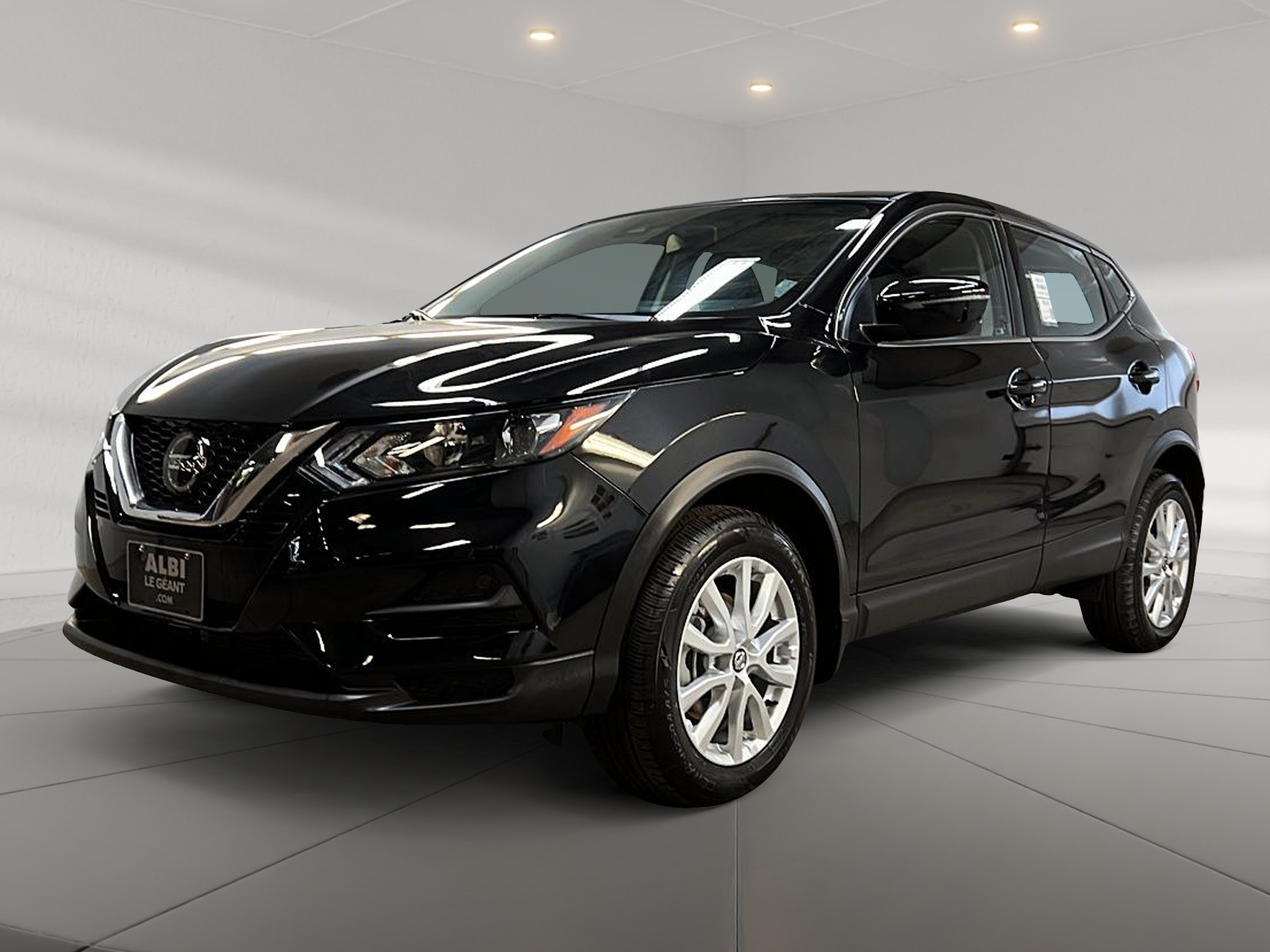 Nissan Qashqai S 4RM 2023 - image #1