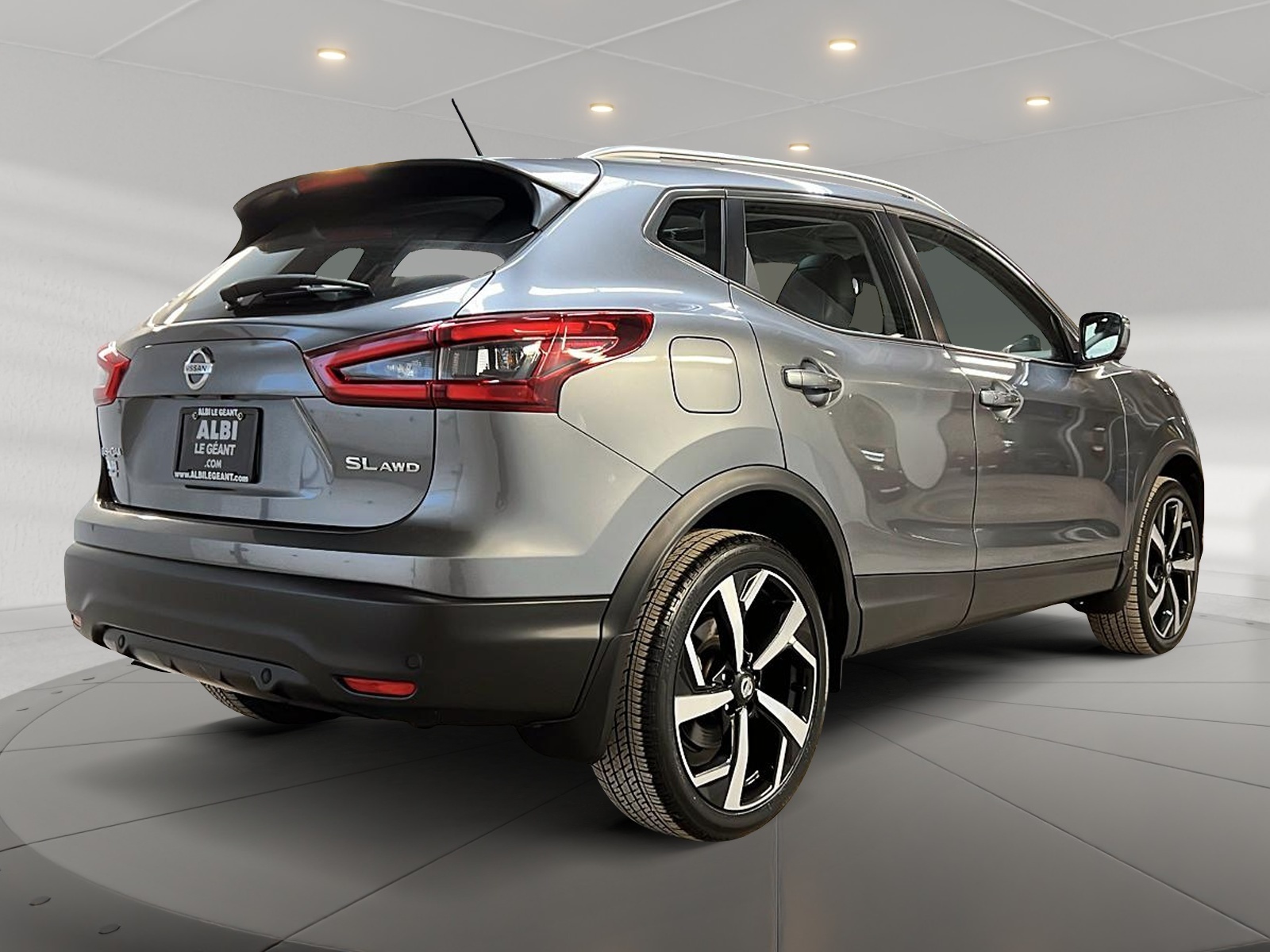 Nissan Qashqai SL PLATINUM CUIR TOIT NAV 4RM 2023 - image #4