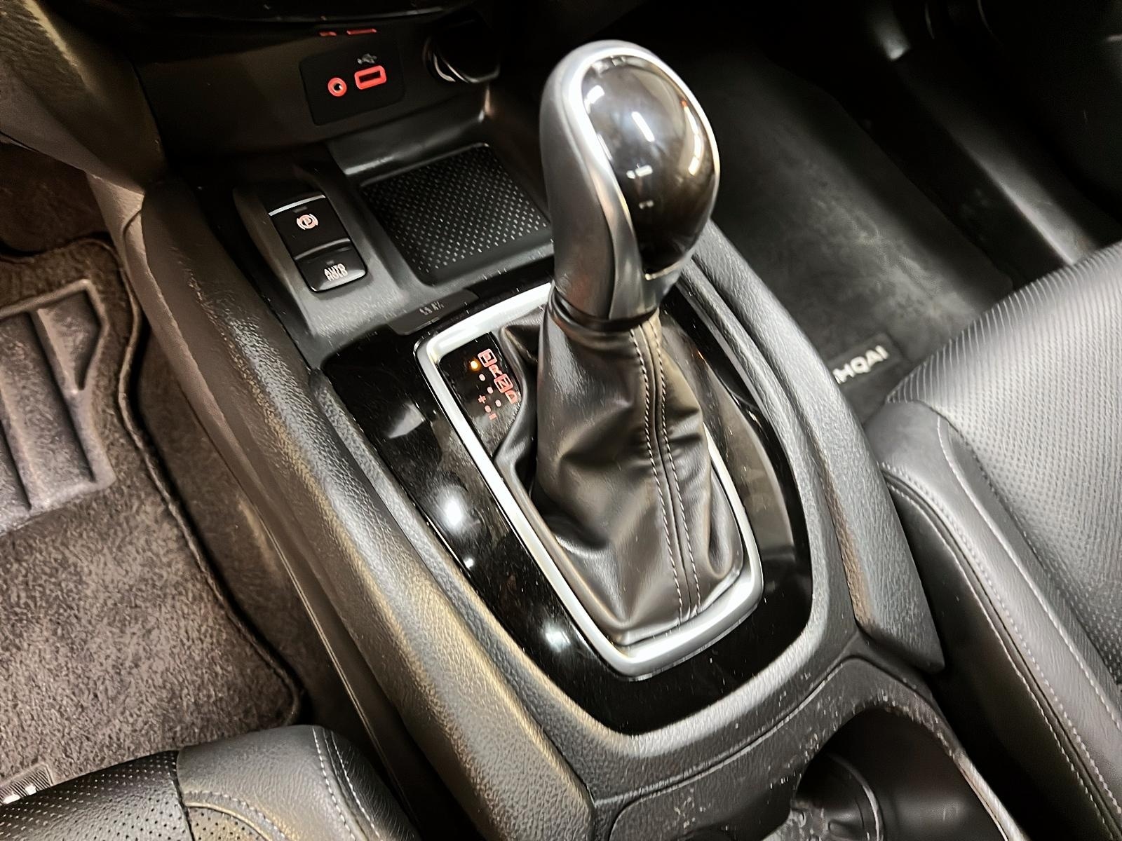 Nissan Qashqai SL PLATINUM CUIR TOIT NAV 4RM 2023 - image #14