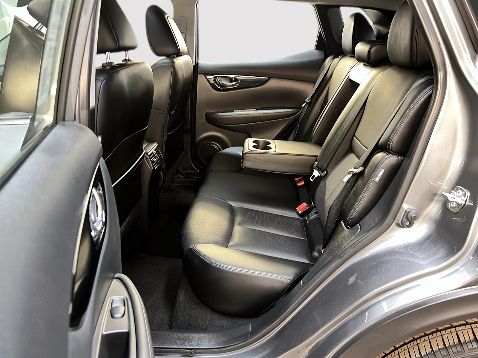 Nissan Qashqai SL PLATINUM CUIR TOIT NAV 4RM 2023 - image #9