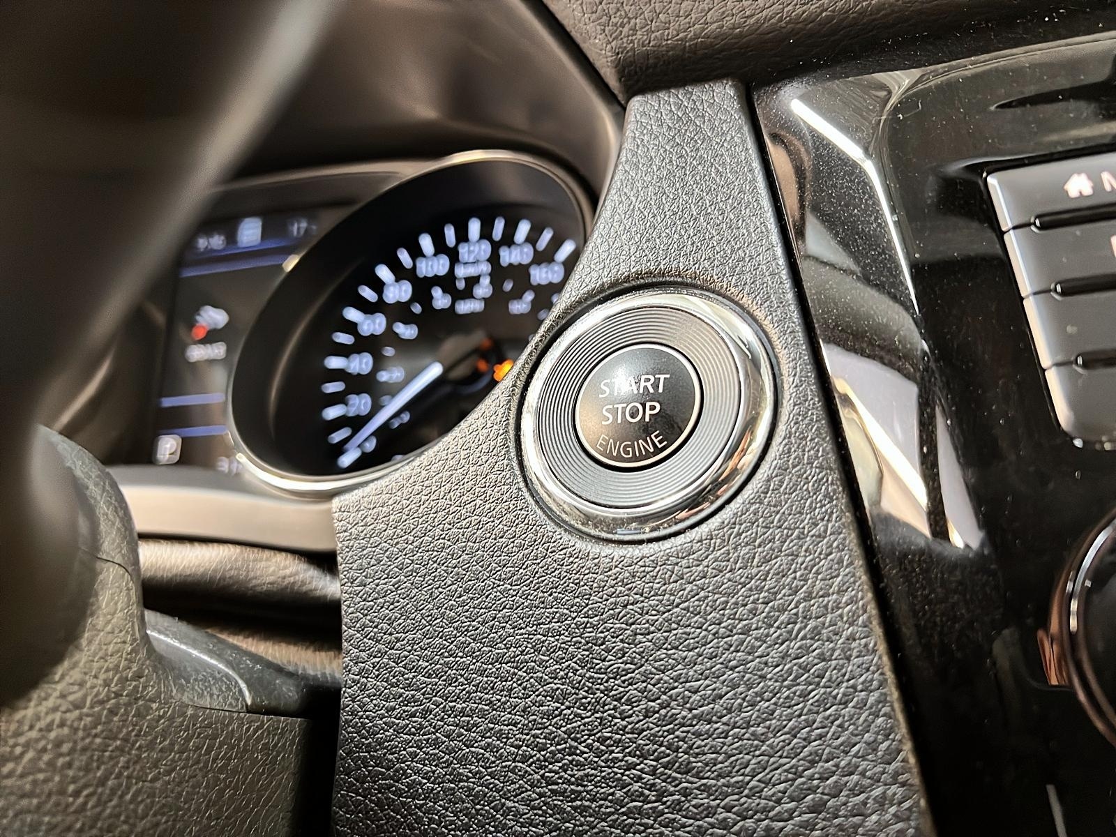 Nissan Qashqai SL PLATINUM CUIR TOIT NAV 4RM 2023 - image #19