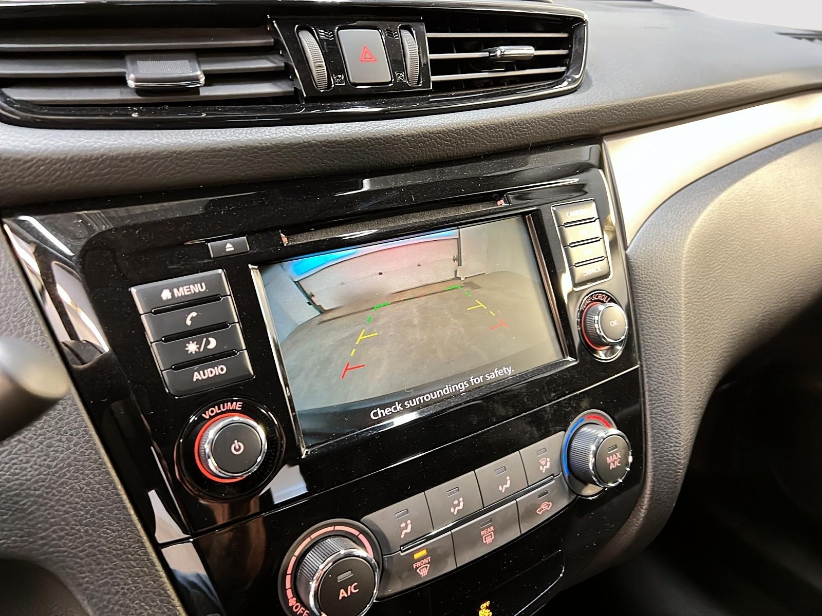 Nissan Qashqai S 4RM 2023 - image #17