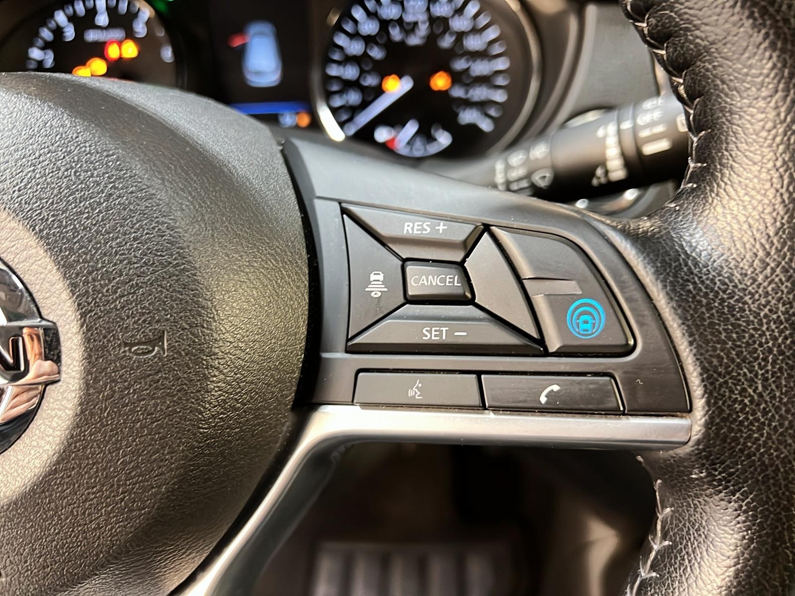 Nissan Qashqai SV TOIT 4RM 2023 - image #20