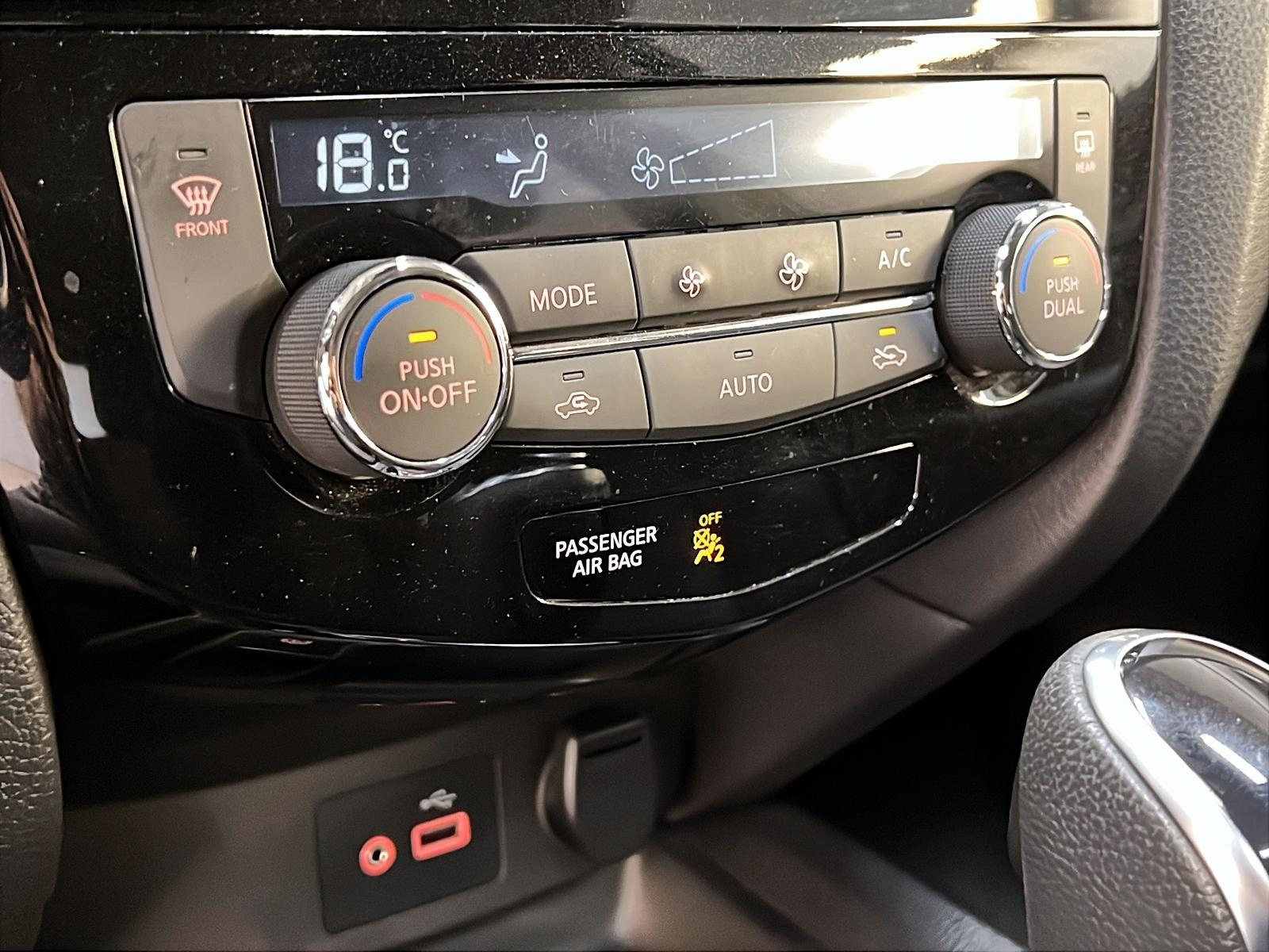 Nissan Qashqai SV TOIT 4RM 2023 - image #16