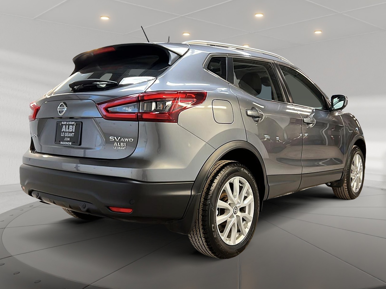 Nissan Qashqai SV TOIT 4RM 2023 - image #4