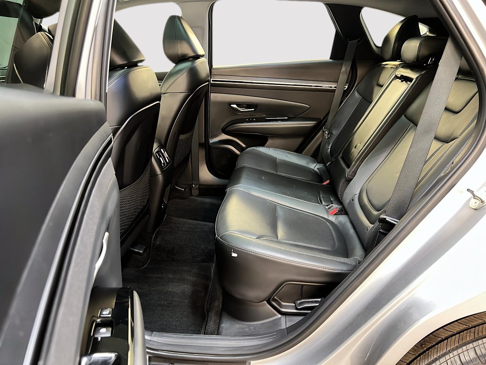 Hyundai Tucson ULTIMATE HYBRIDE CUIR TOIT PANO NAV 4RM 2024 - image #9