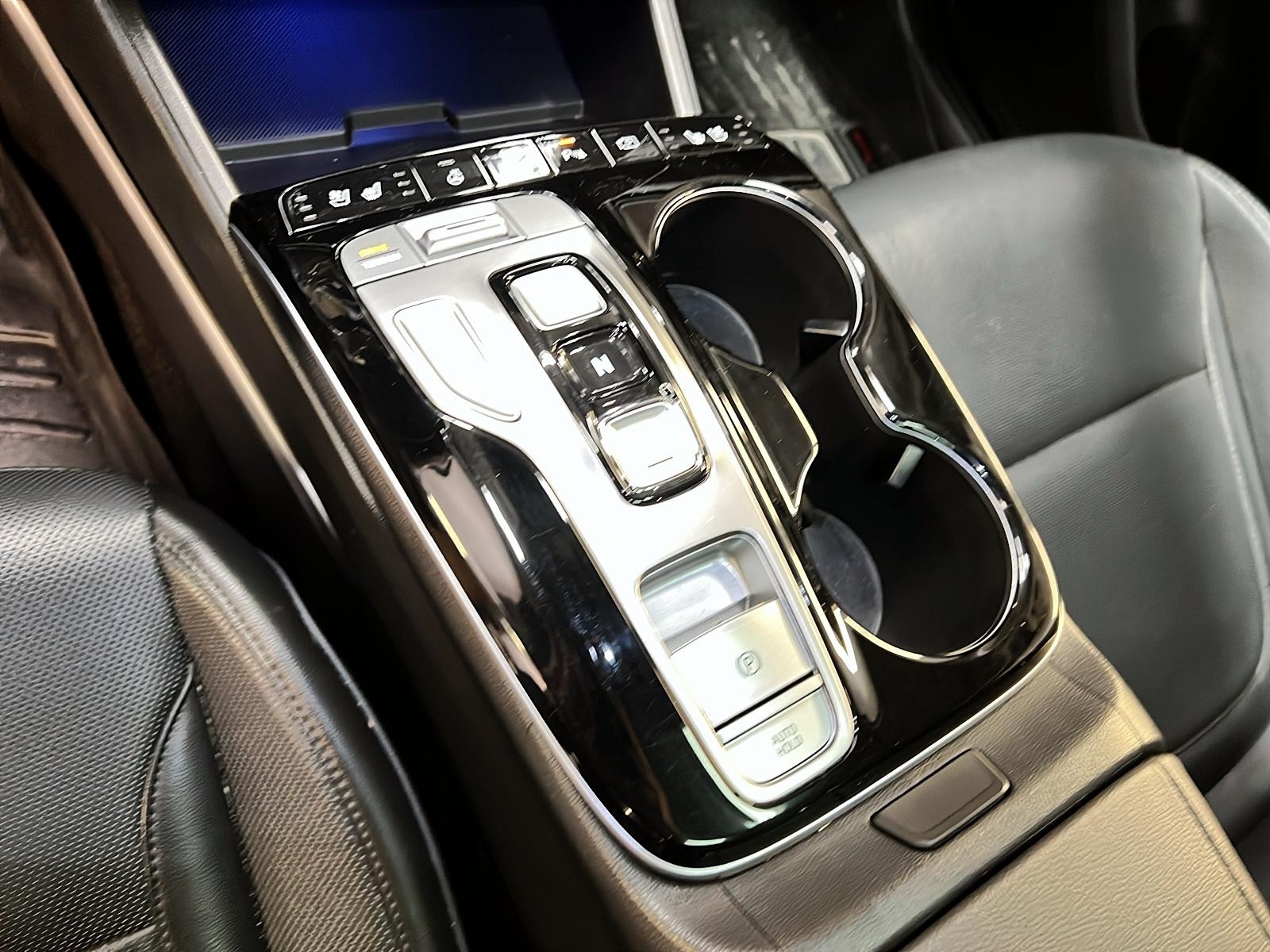 Hyundai Tucson ULTIMATE HYBRIDE CUIR TOIT PANO NAV 4RM 2024 - image #15