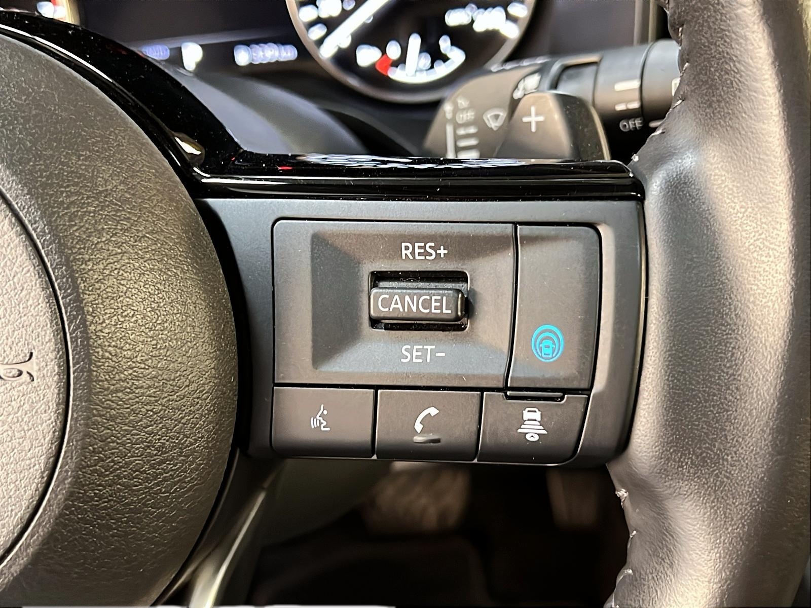 Nissan Rogue SV TOIT PANO 4RM 2023 - image #19