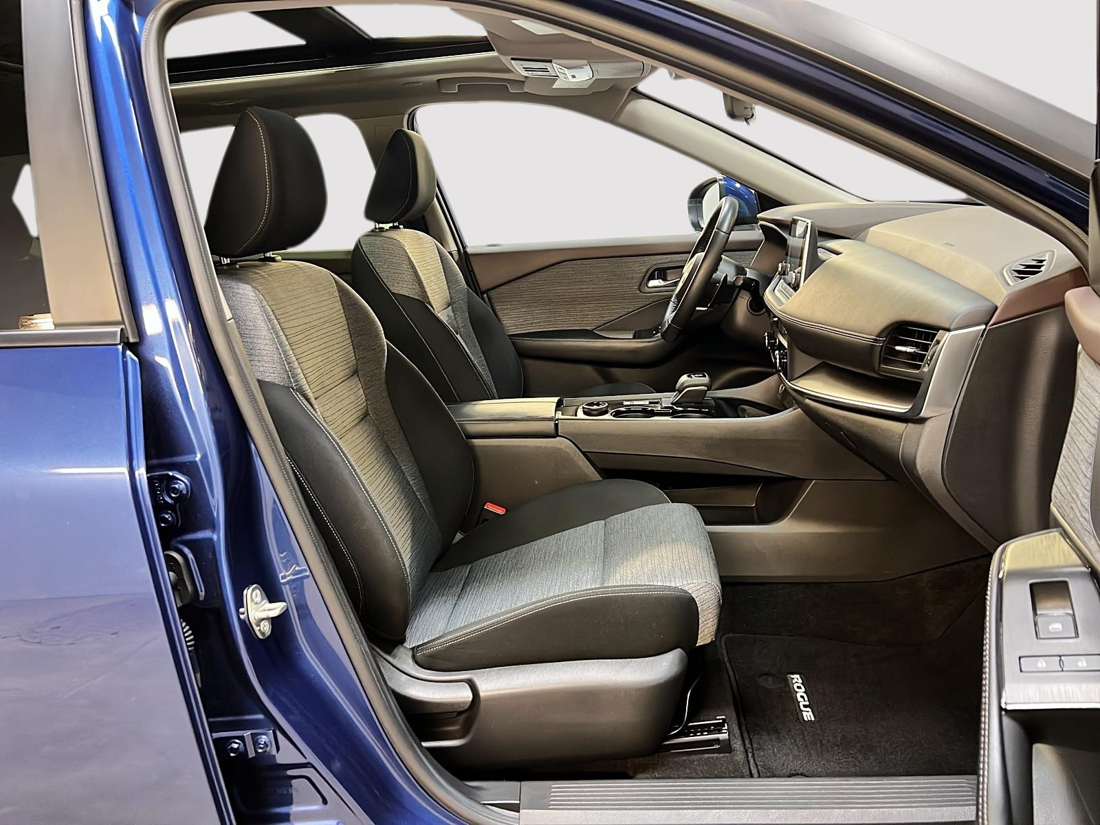 Nissan Rogue 2023 - Image #8