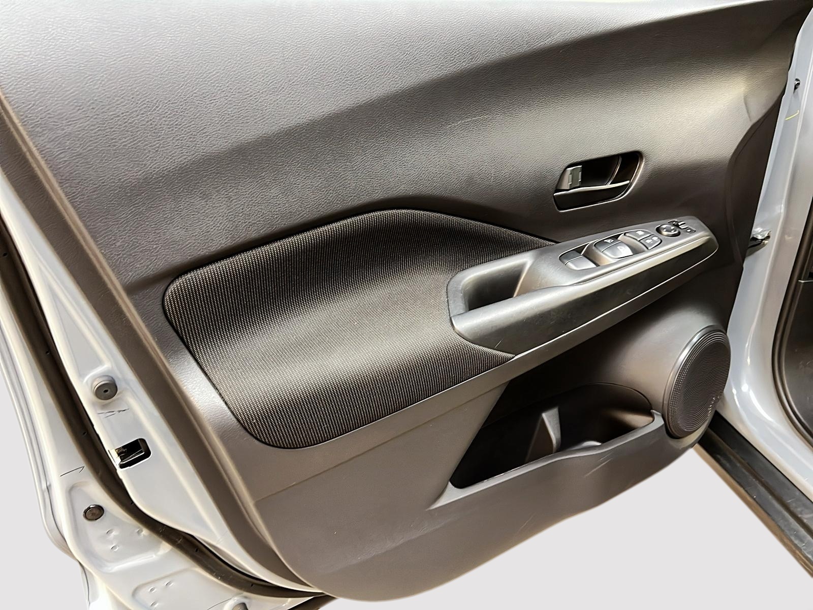 Nissan Kicks S 2024 - image #22