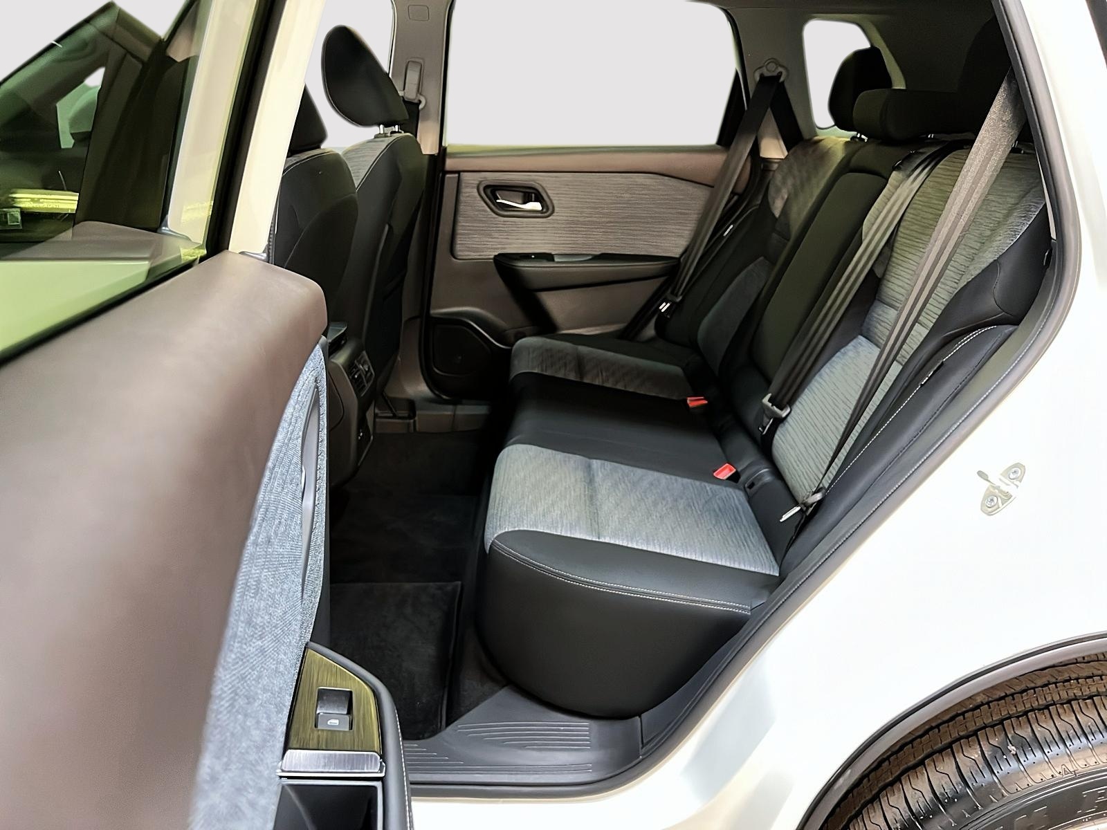 Nissan Rogue 2023 - Image #9