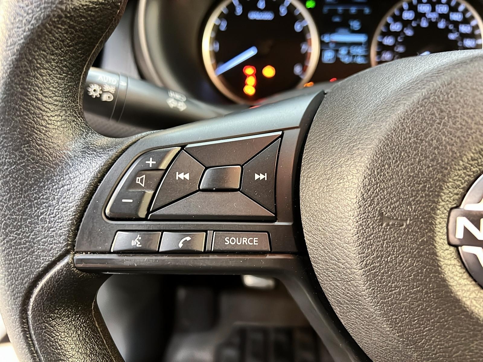 Nissan Kicks S 2023 - image #19