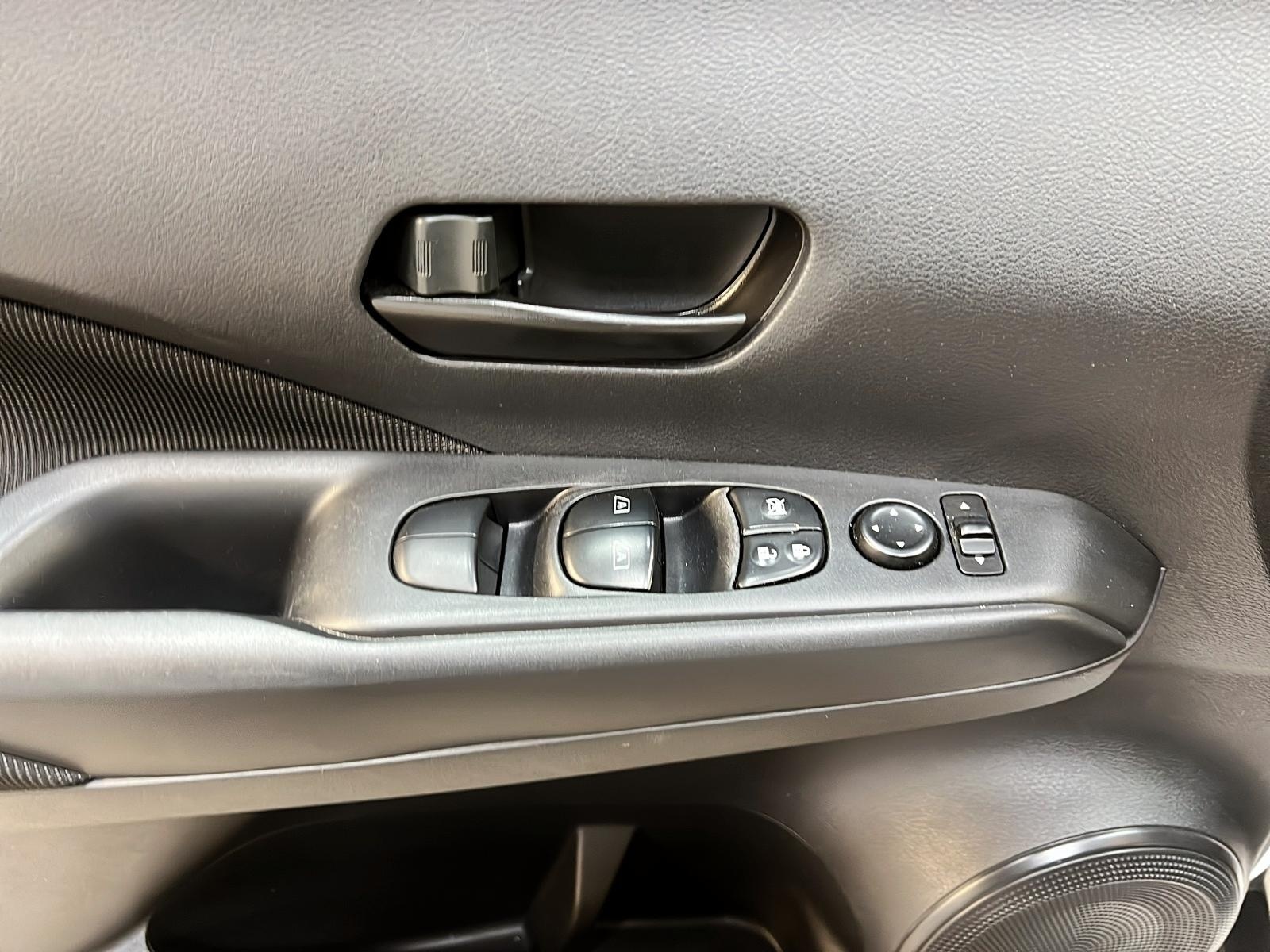 Nissan Kicks S 2023 - image #21