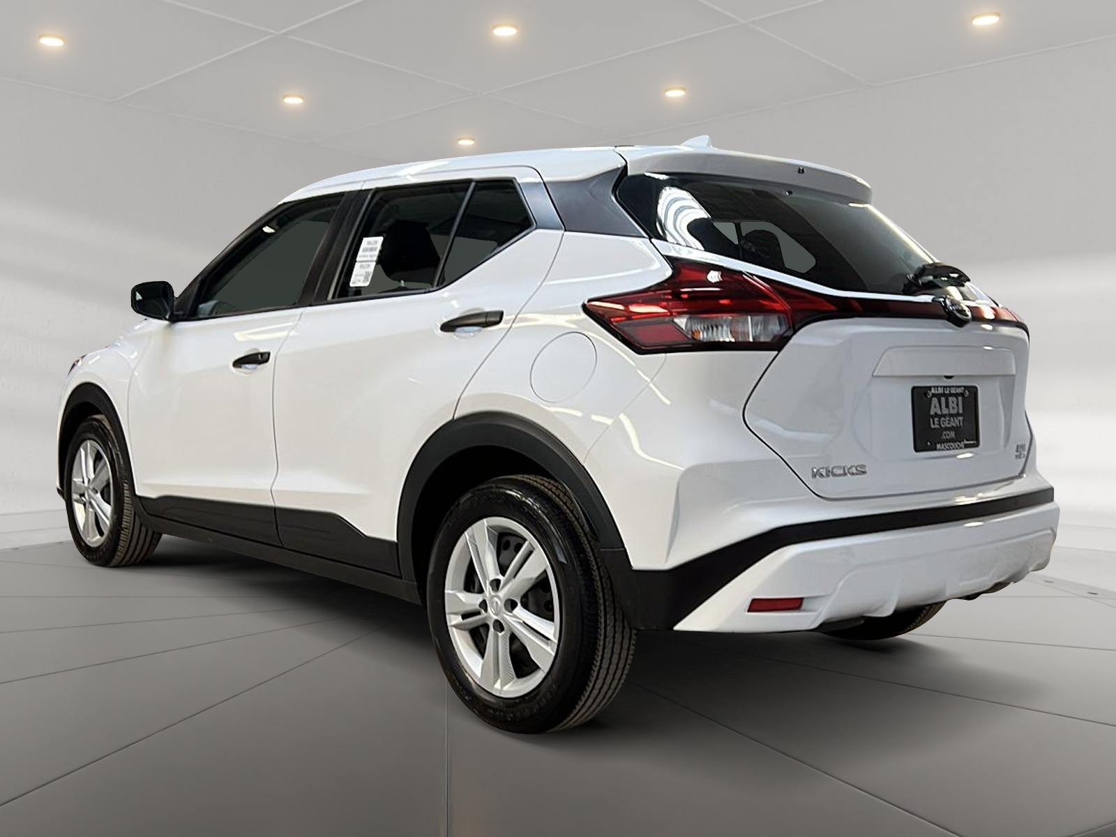 Nissan Kicks S 2023 - image #6