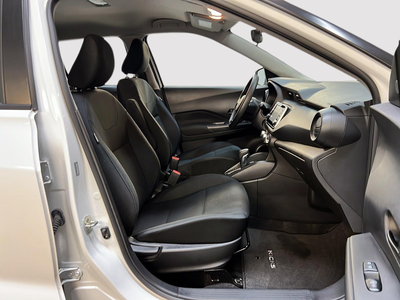 Nissan Kicks S 2023 - image #8