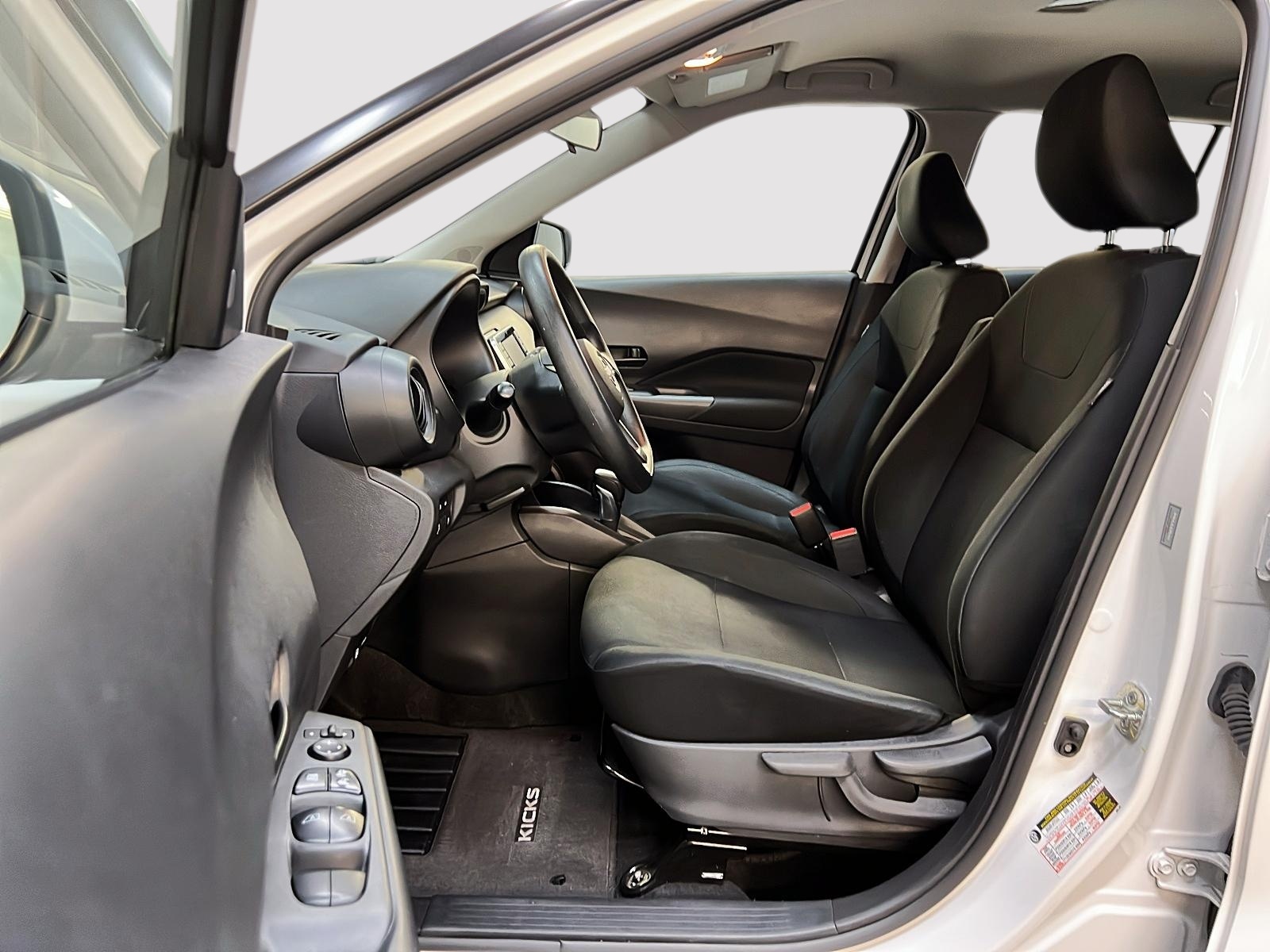 Nissan Kicks S 2023 - image #7