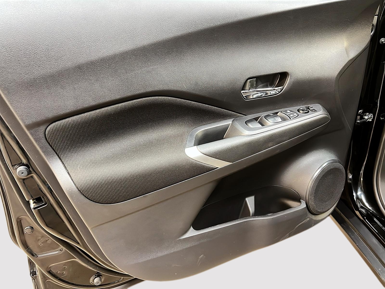 Nissan Kicks SV SPECIAL EDITION 2023 - image #22