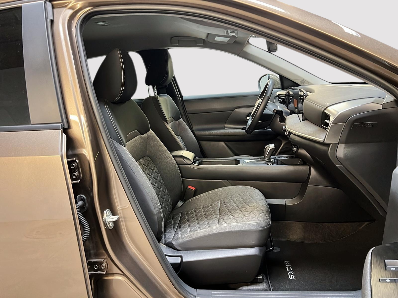 Nissan Kicks SV 2025 - image #8
