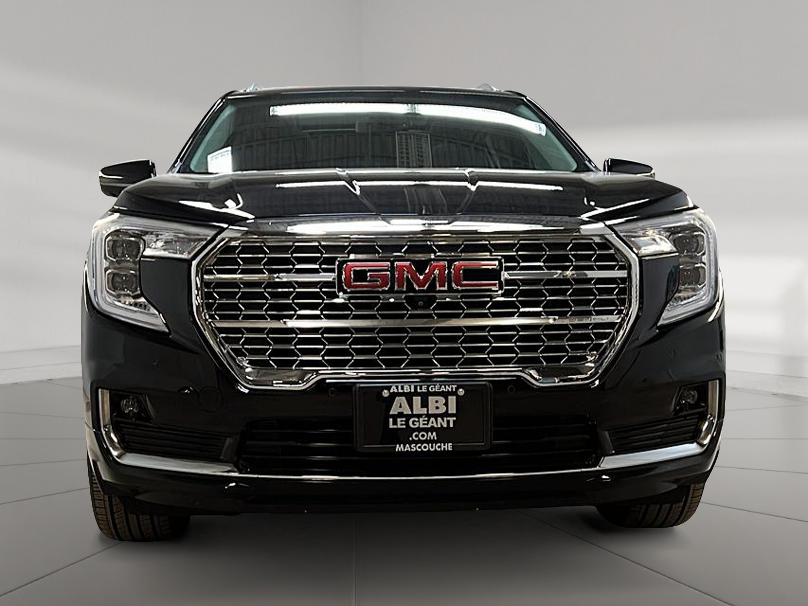 GMC Terrain DENALI CUIR TOIT NAV 4RM 2023 - image #2