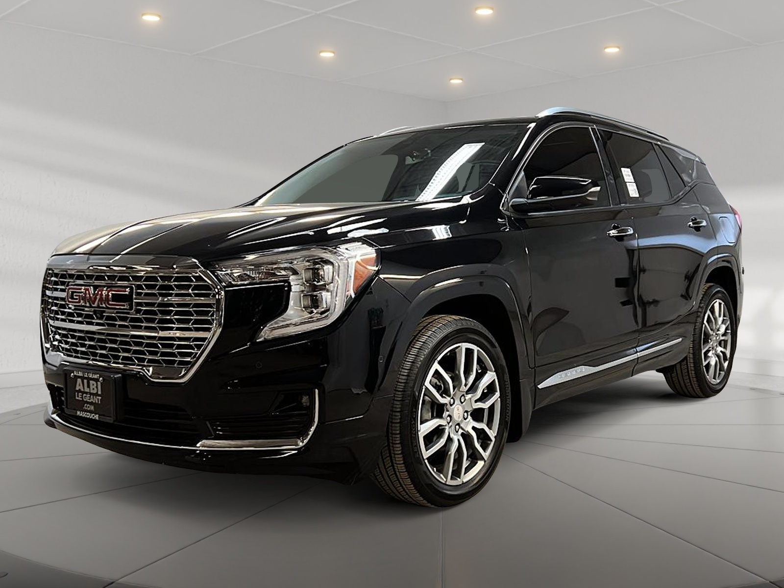 GMC Terrain DENALI CUIR TOIT NAV 4RM 2023 - image #1