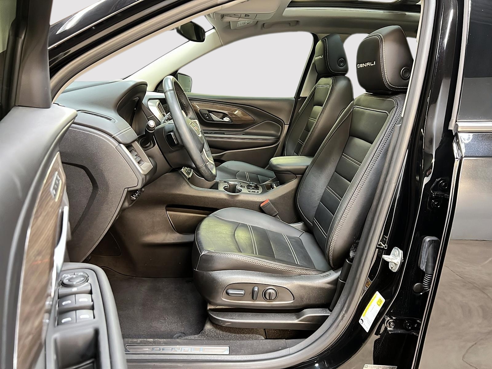 GMC Terrain 2023 - Image #7