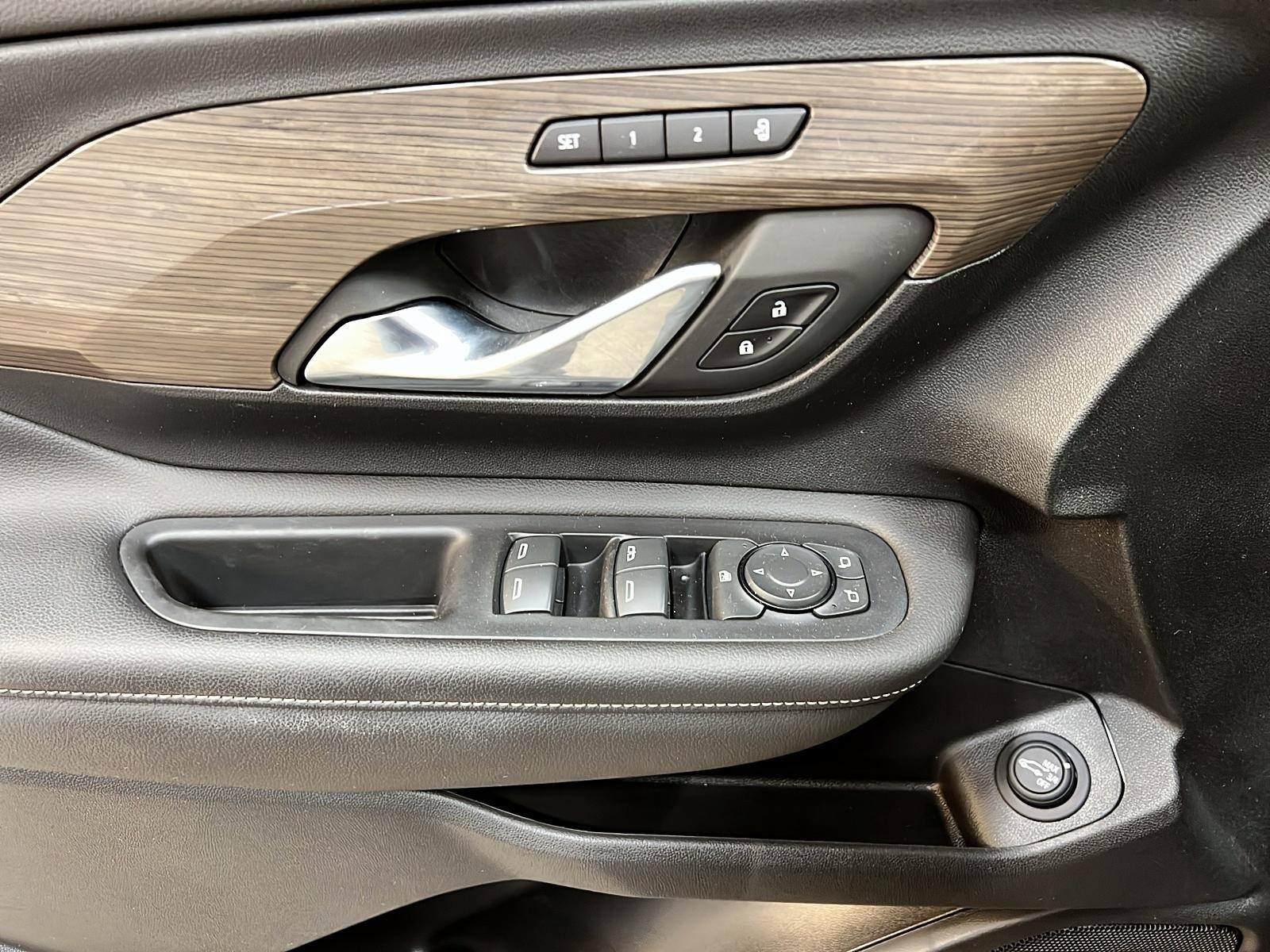 GMC Terrain DENALI CUIR TOIT NAV 4RM 2023 - image #25