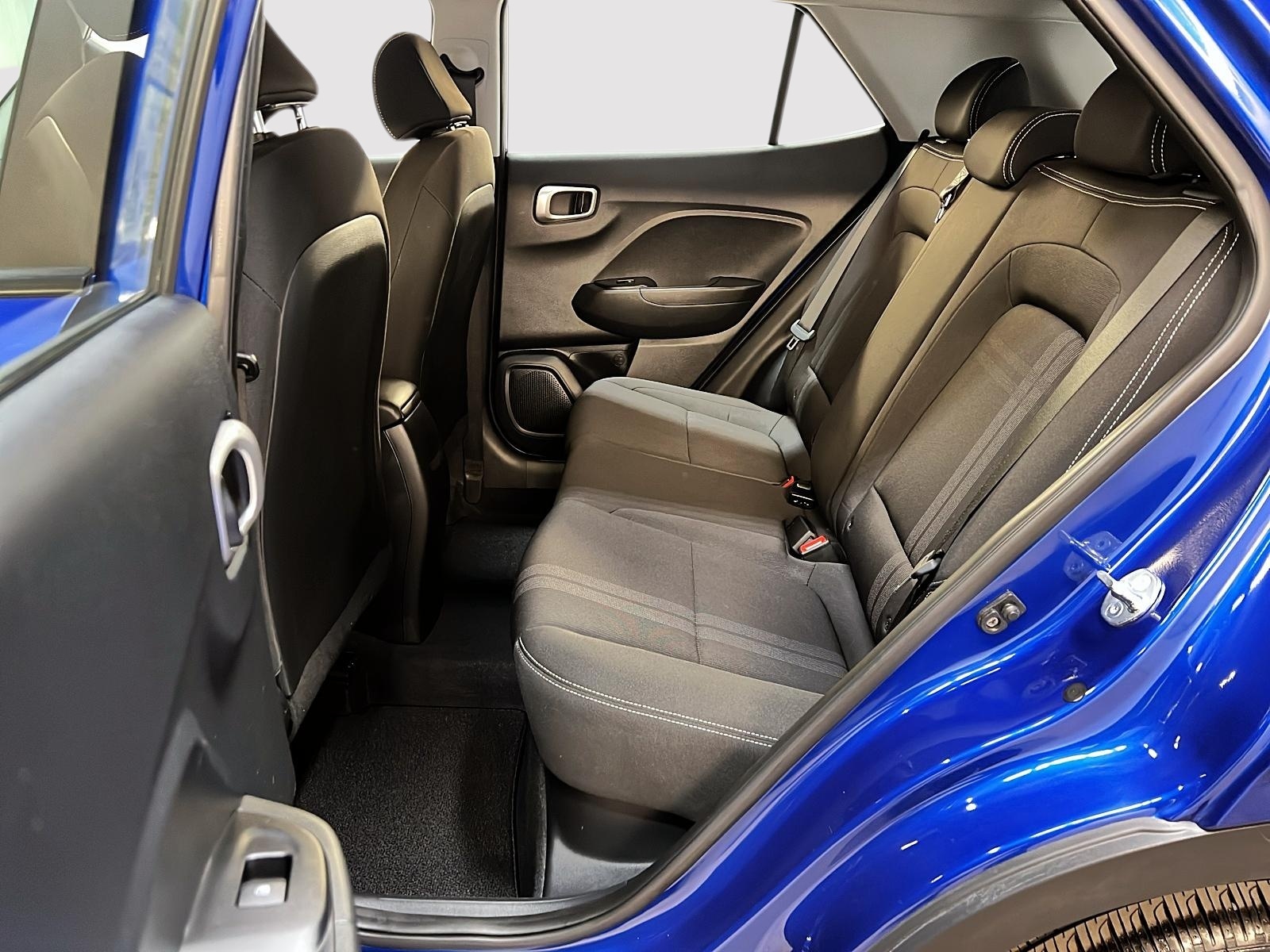 Hyundai Venue PREFERRED 2023 - image #9
