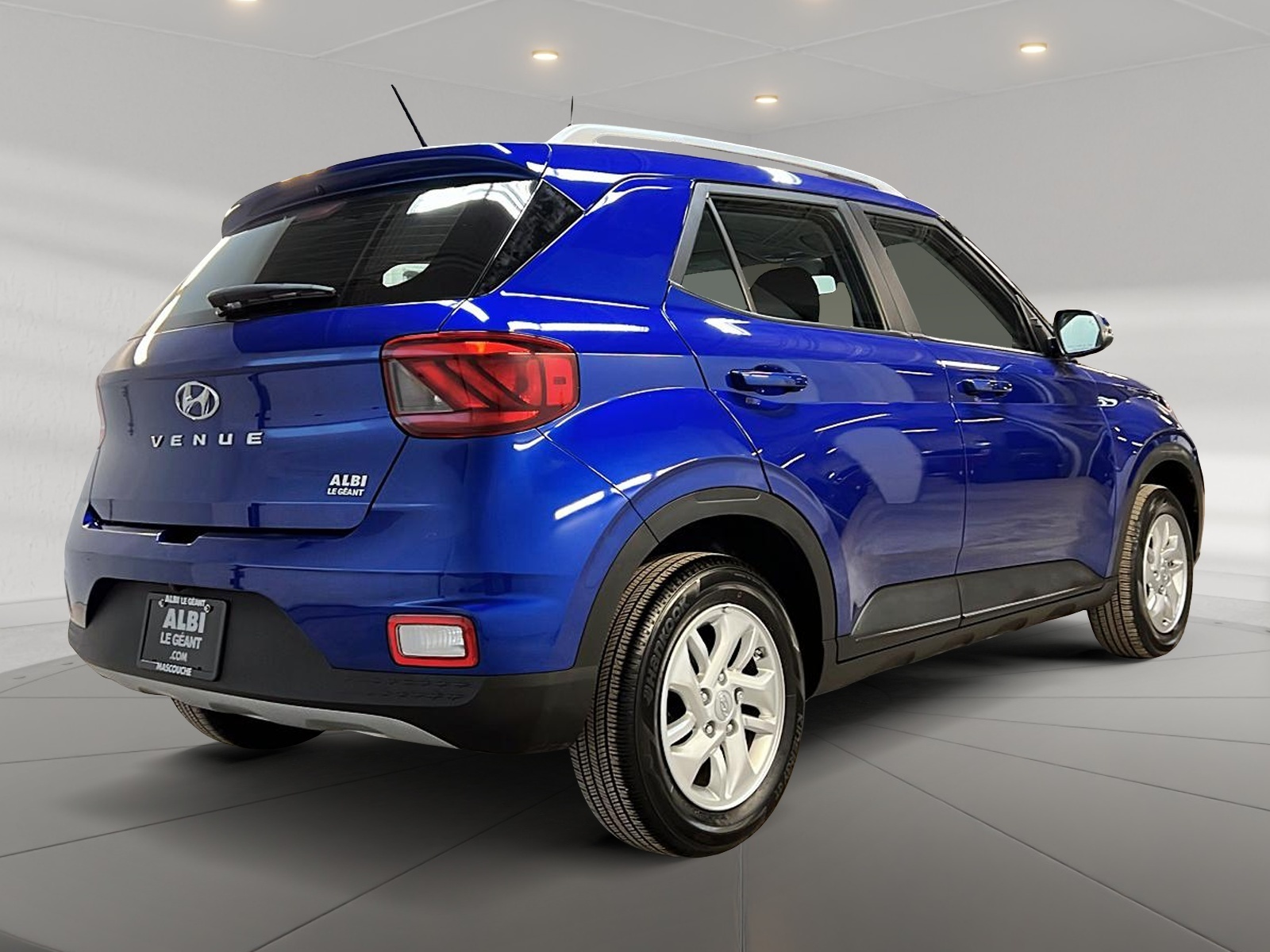 Hyundai Venue PREFERRED 2023 - image #4