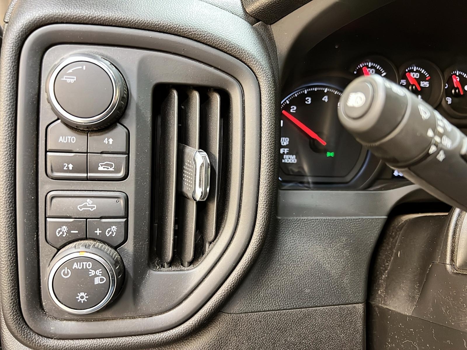 Chevrolet Silverado 1500 2024 - Image #19