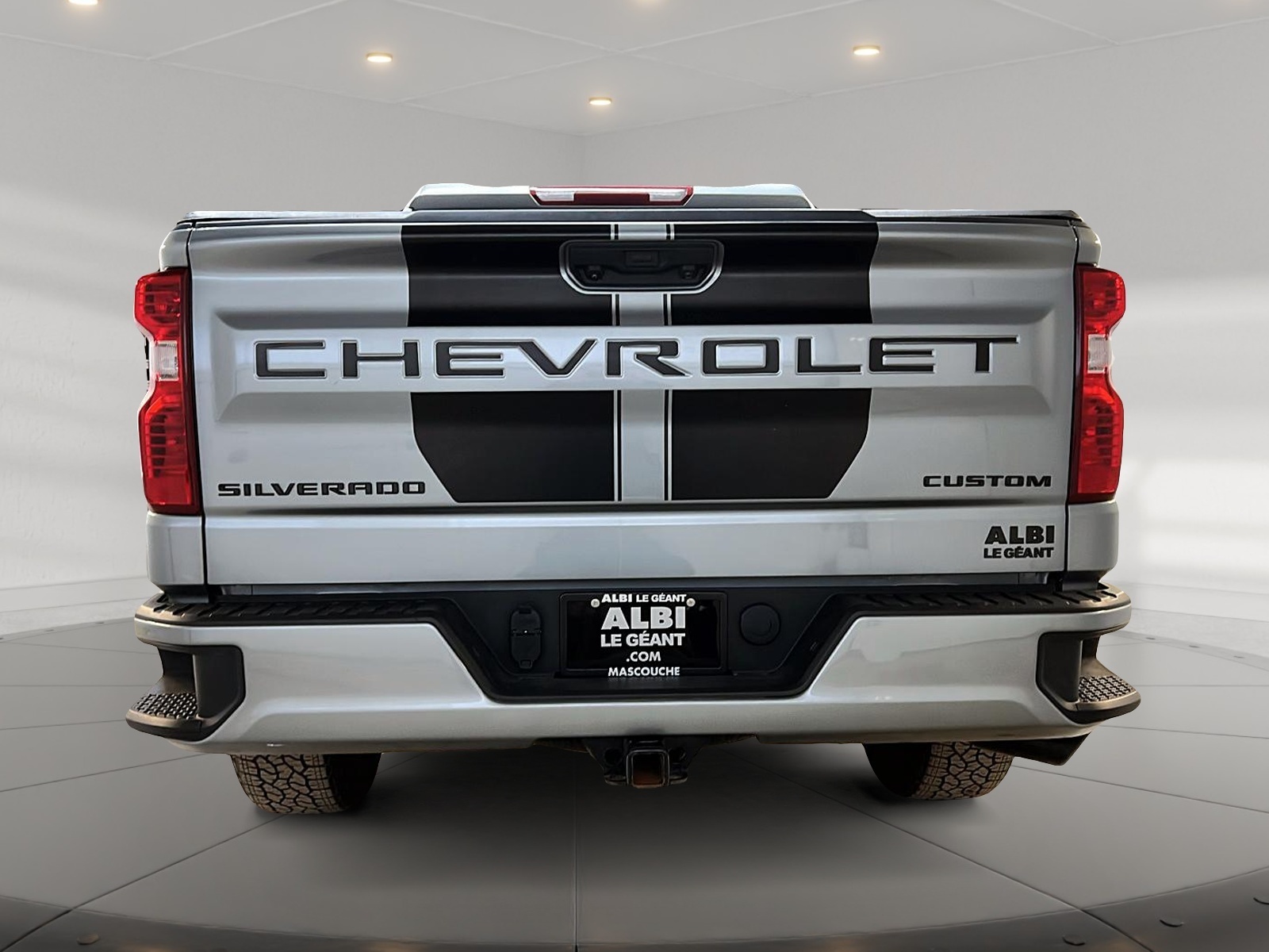 Chevrolet Silverado 1500 CUSTOM EDITION RALLY CREW CAB 4X4 2024 - image #5