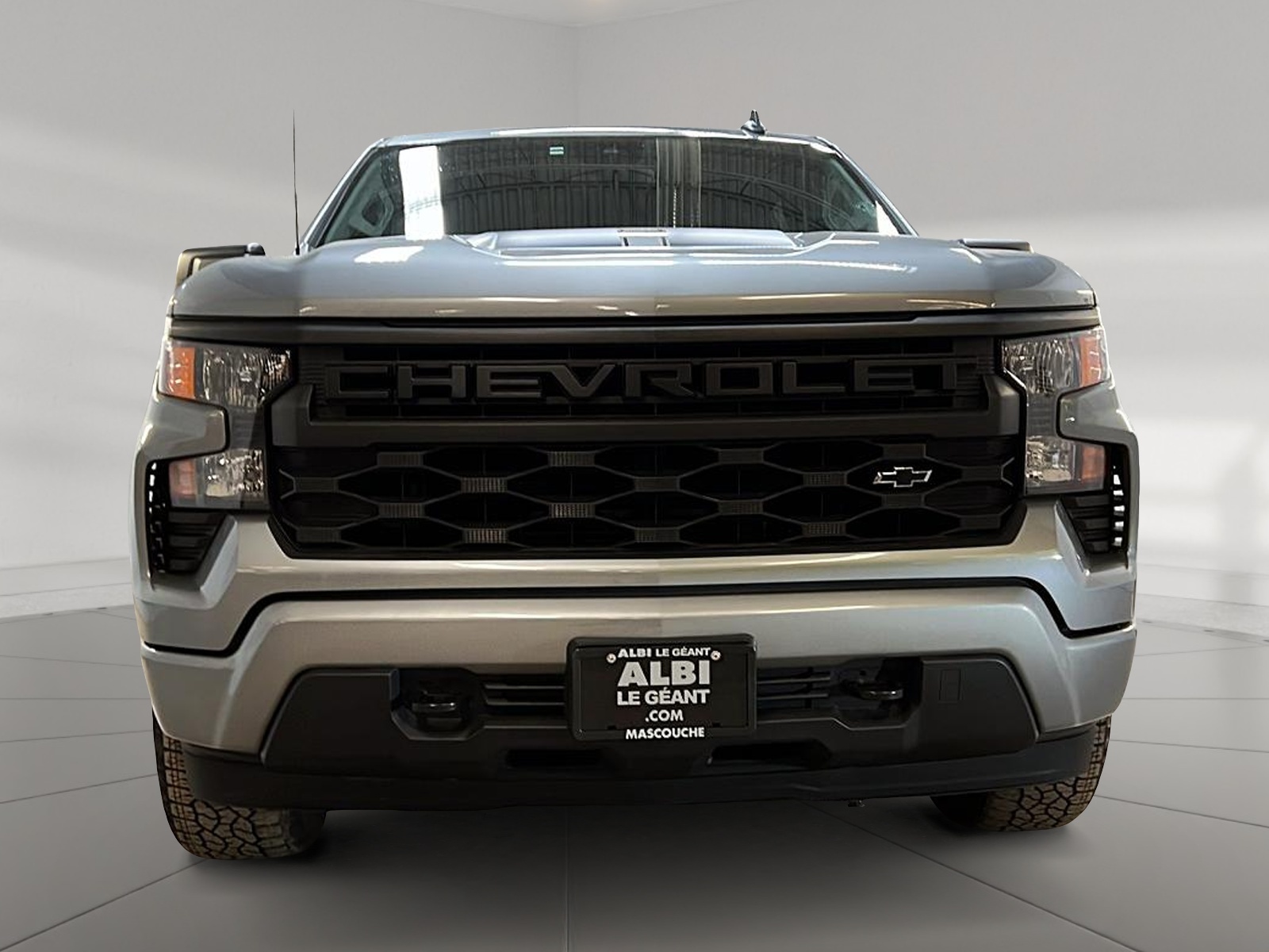 Chevrolet Silverado 1500 CUSTOM EDITION RALLY CREW CAB 4X4 2024 - image #2