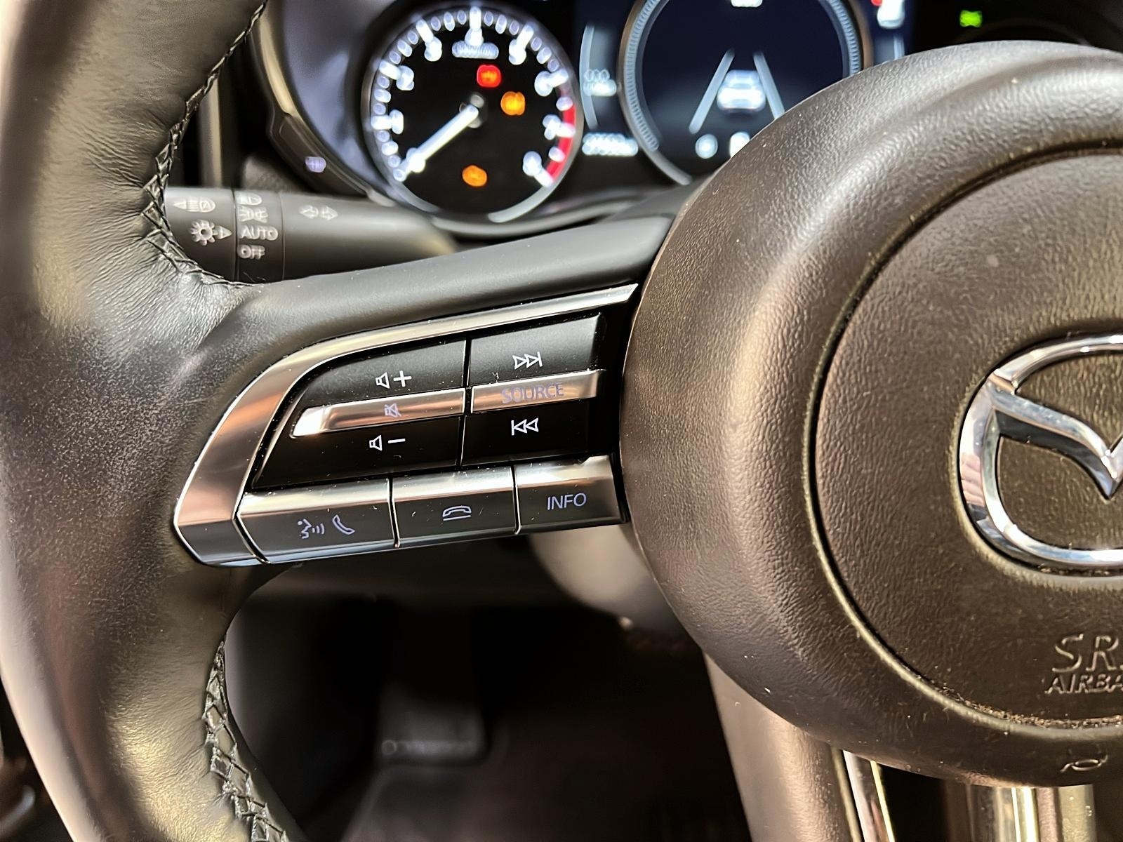 Mazda CX-50 GS LUXE TOIT PANO 4RM 2025 - image #22