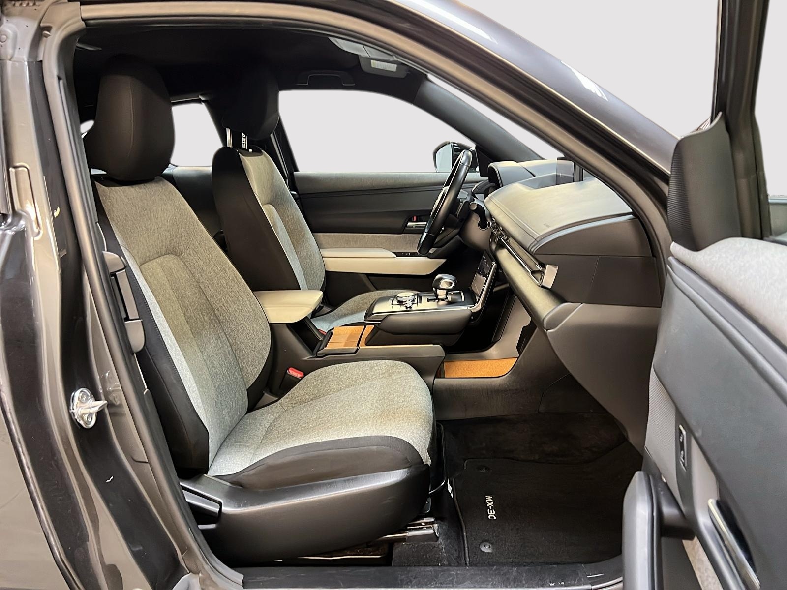 Mazda MX-30 2022 - Image #8