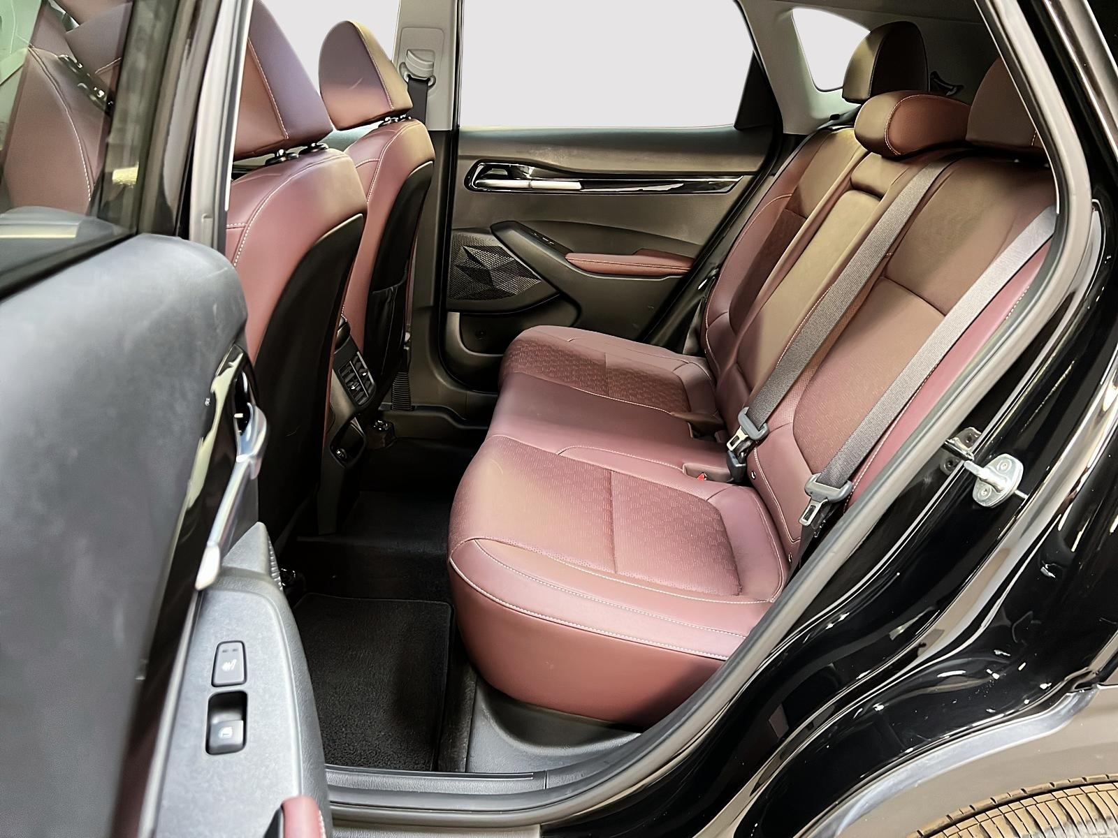 Kia SELTOS SX TURBO CUIR TOIT NAV 4RM 2022 - image #9