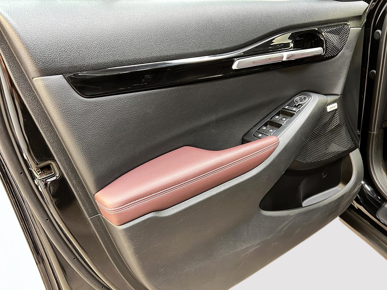 Kia SELTOS SX TURBO CUIR TOIT NAV 4RM 2022 - image #24