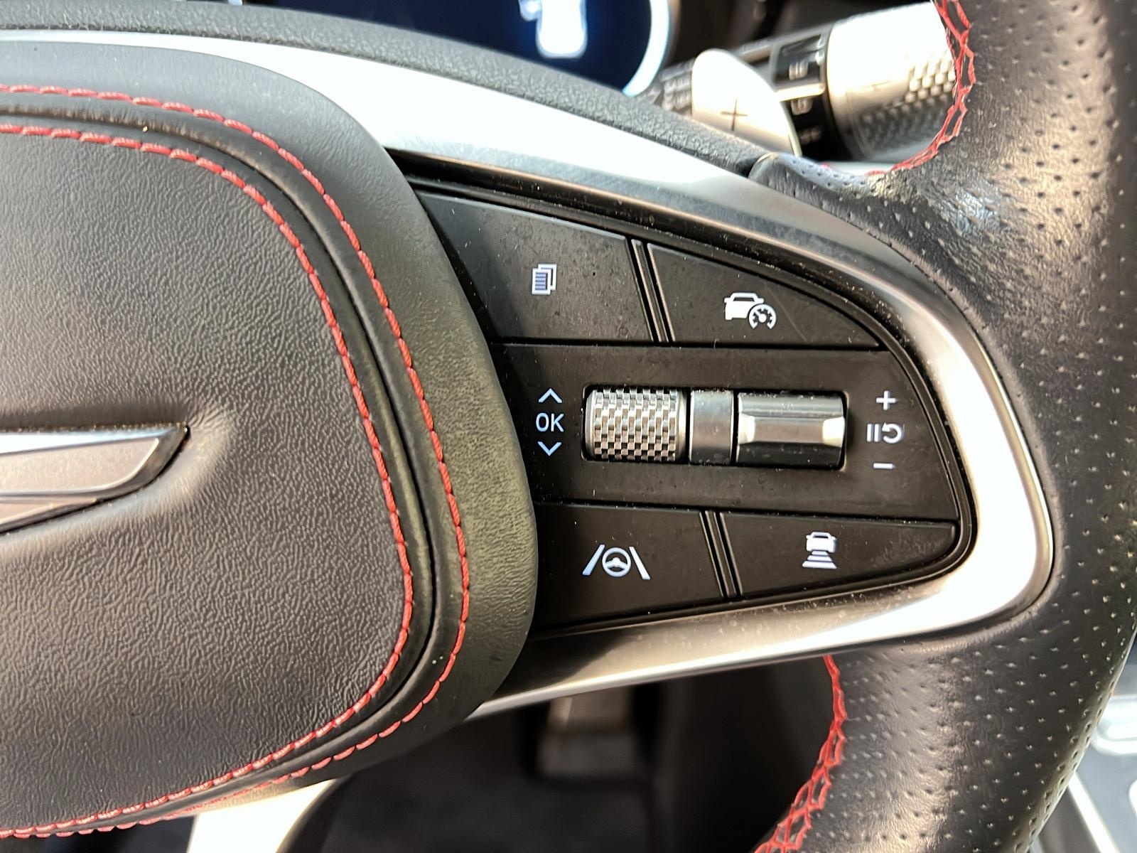 Genesis GV70 PRESTIGE 2.5T  TOIT PANO NAV 4RM 2023 - image #22