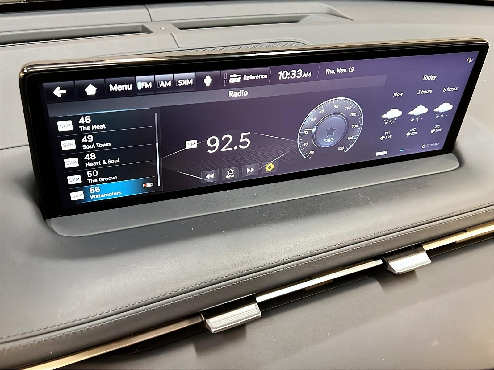 Genesis GV70 PRESTIGE 2.5T  TOIT PANO NAV 4RM 2023 - image #18