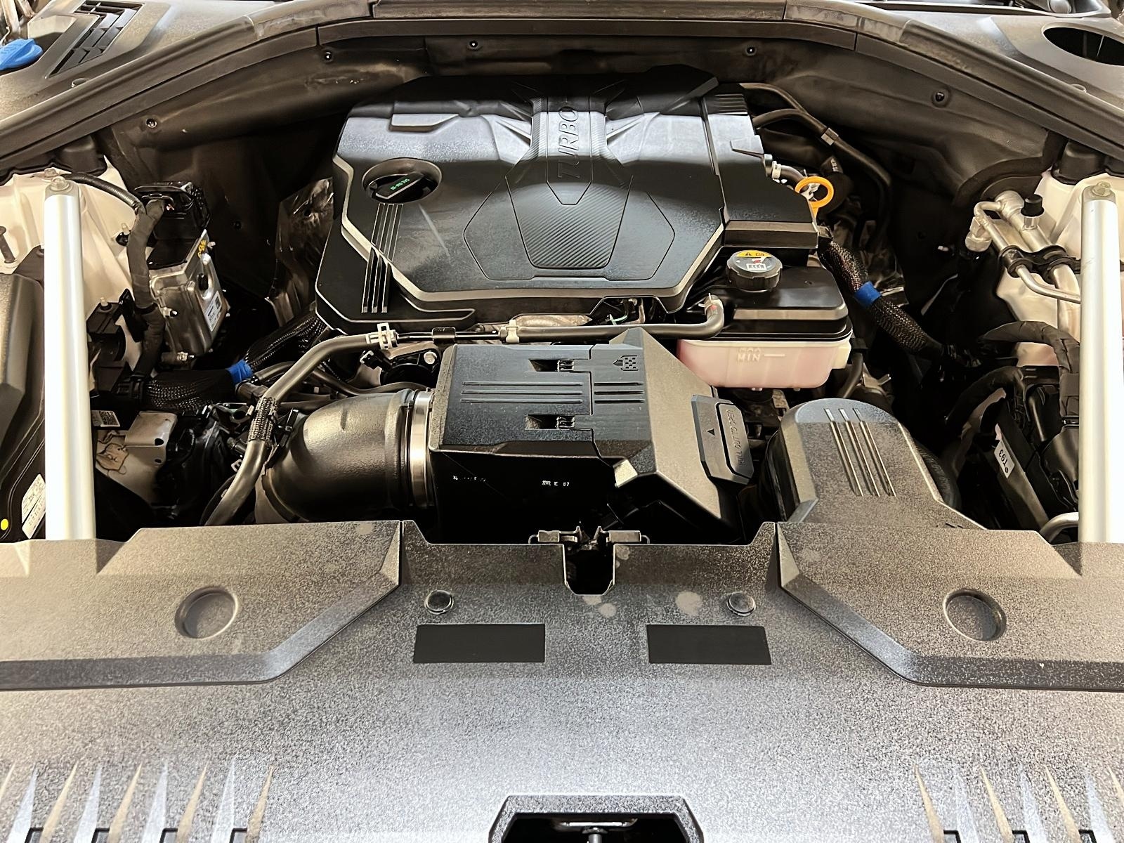 Genesis GV70 PRESTIGE 2.5T  TOIT PANO NAV 4RM 2023 - image #13