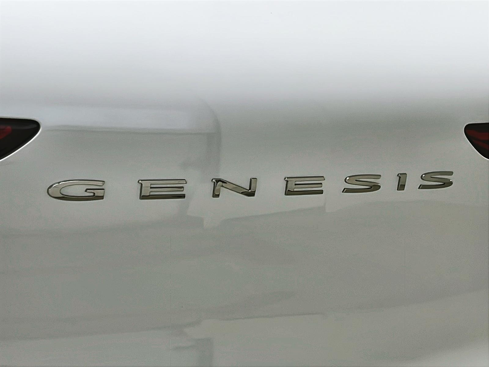 Genesis GV70 PRESTIGE 2.5T  TOIT PANO NAV 4RM 2023 - image #29